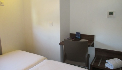 Habitación económica con 2 camas individuales