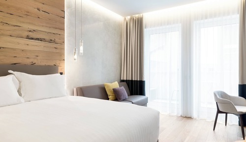 Suite junior, 1 cama de matrimonio con sofá cama