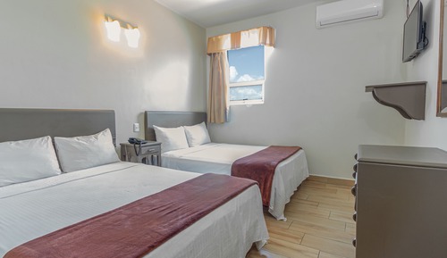 Habitación estándar doble, 2 camas dobles