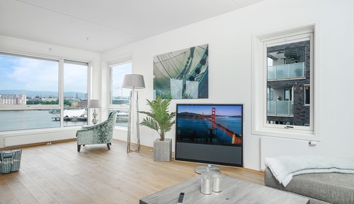 Apartamento superior, vistas a la ciudad (Opera)