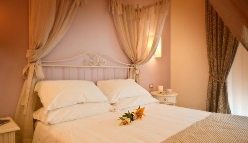 Habitación Deluxe, 1 cama de matrimonio, balcón, vistas a la piscina
