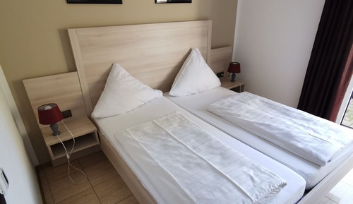 Habitación triple Confort, baño privado