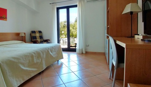 Habitación doble, vistas al jardín