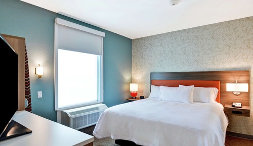 Estudio, 1 cama de matrimonio grande (Mobility & Hearing, Roll-in Shower)