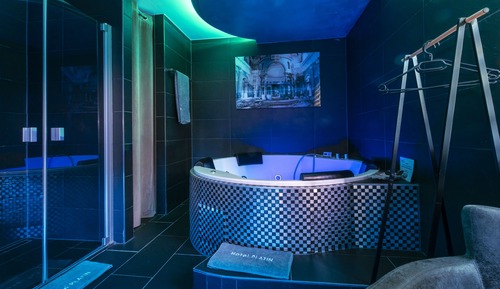 Suite, bañera de hidromasaje