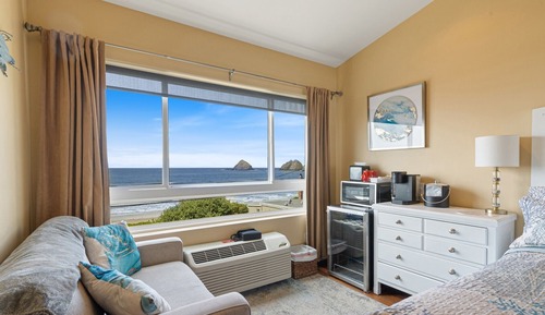 Habitación estándar, 1 cama de matrimonio grande con sofá cama, vistas al mar, mirando al mar