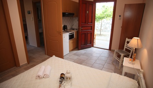 Apartamento familiar, 2 habitaciones, 2 baños, vistas al jardín