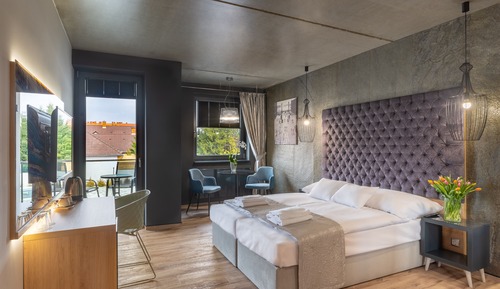 Habitación superior con 1 cama doble o 2 individuales