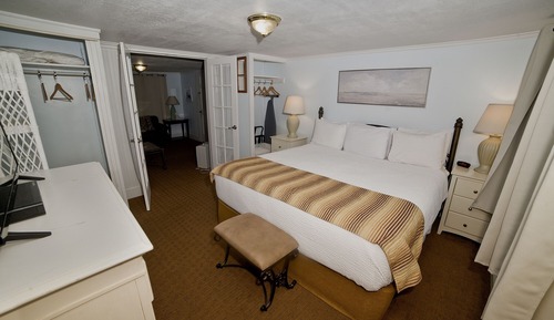 Suite, Kitchen, Ground Floor (8)