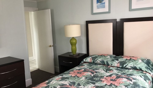 Apartamento superior, 2 habitaciones, balcón, vistas a la ciudad (A04)