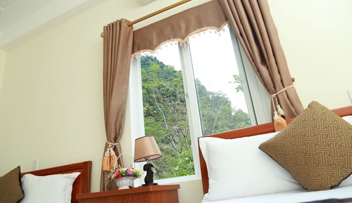 Habitación cuádruple estándar, 2 camas de matrimonio, vistas a la montaña