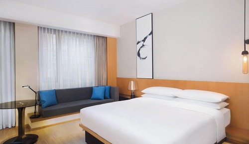 Estudio familiar, 1 cama de matrimonio grande