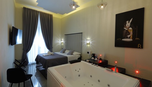 Deluxe Suite, Hot Tub, (La Regina)
