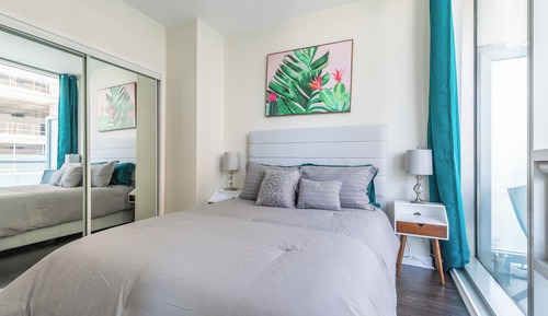 Apartamento romántico, 1 habitación, balcón, vistas al lago
