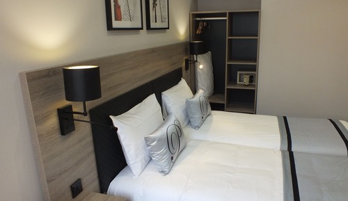 Habitación con 2 camas individuales