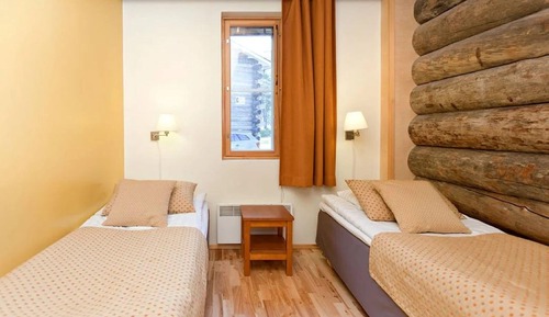 Apartamento, 4 habitaciones, sauna (100 m2)