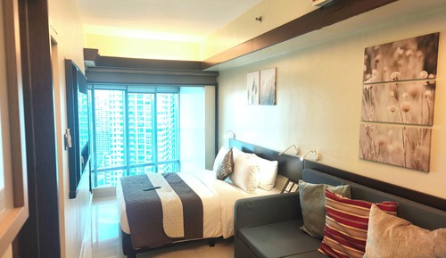 Loft ejecutivo, no fumadores, vistas al jardín