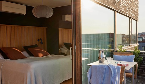 Ático de lujo, 2 habitaciones, balcón, vistas al mar