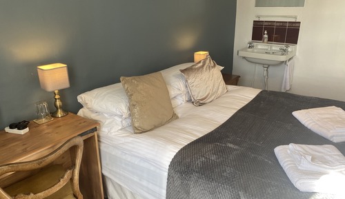 Habitación doble (Room 6)