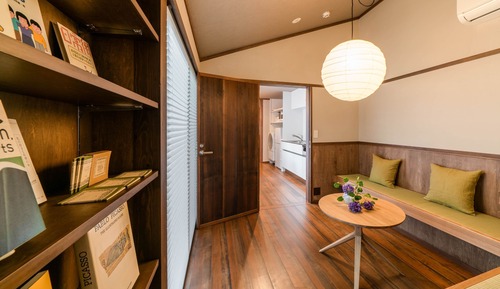 Habitación Deluxe, varias camas, baño privado, vistas al patio