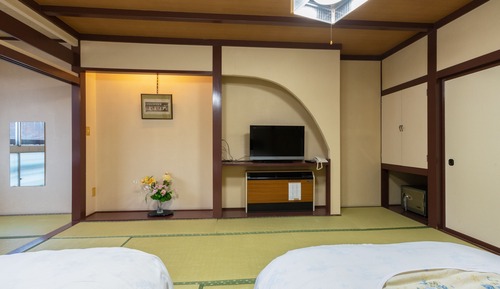 Habitación tradicional con 2 camas individuales, fumadores (Japanese Western Style)