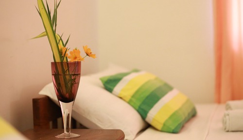 Habitación básica con 1 cama doble o 2 individuales