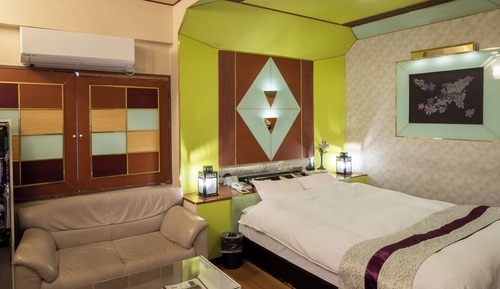 Habitación doble, 1 cama de matrimonio, fumadores (with Karaoke)