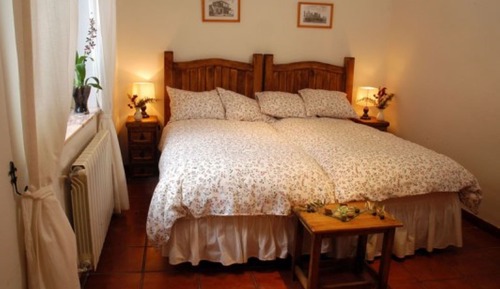 Habitación con 2 camas individuales