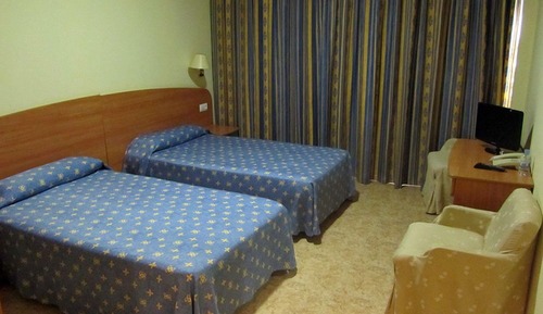 Habitación con 1 cama doble o 2 individuales