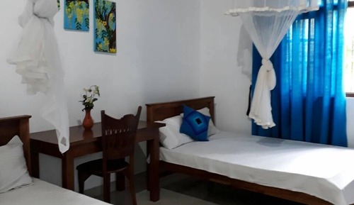 Habitación económica doble de uso individual, 1 cama doble, fumadores, vistas al jardín