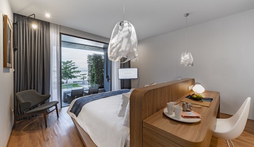 Habitación Deluxe, acceso a la piscina, vistas al mar (Non - Smoking)
