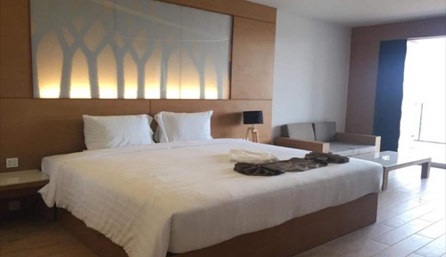 Habitación estándar doble, 1 cama de matrimonio, fumadores, vistas a la ciudad