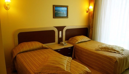 Habitación clásica con 2 camas individuales