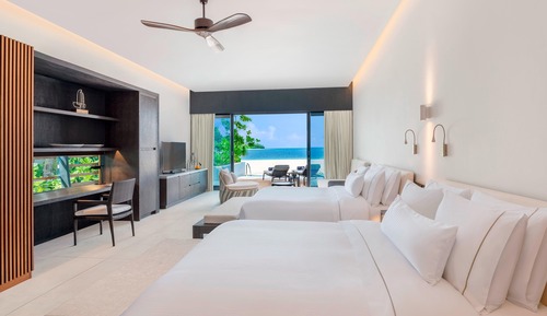 Family Deluxe Beach Pool Villa