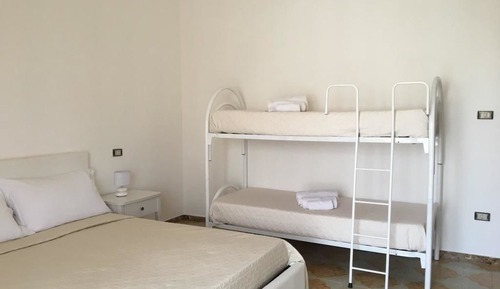 Habitación cuádruple, baño privado (Mandorlo)
