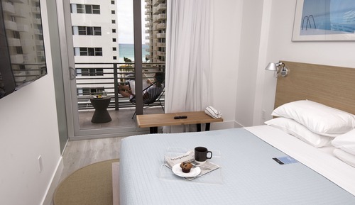 Penthouse One Bedroom Corner- Terrace 