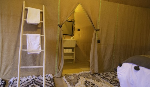 Tienda familiar, baño privado