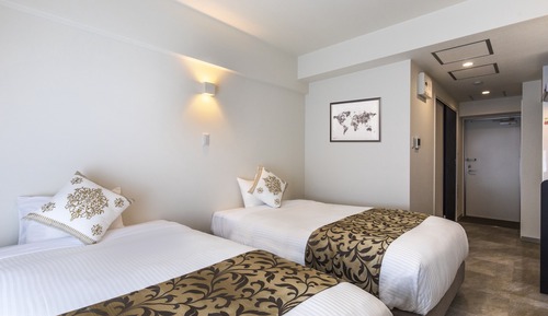 Apartamento básico, en edificio anexo (Nica's Makishi station 1, Twin Room)
