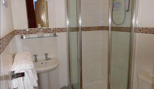 Habitación individual, baño privado (External)