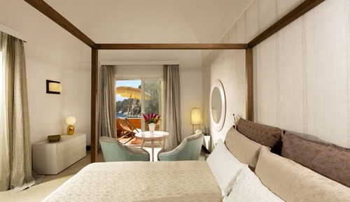 Habitación ejecutiva con 1 cama doble o 2 individuales, balcón, vistas al mar