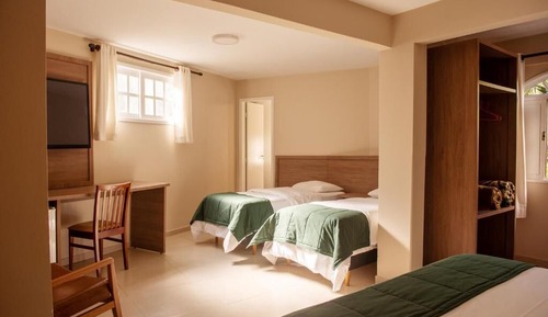 Habitación cuádruple estándar