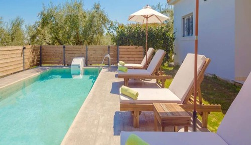 Villa familiar, 2 habitaciones, piscina privada, vistas a la piscina (Salvia)
