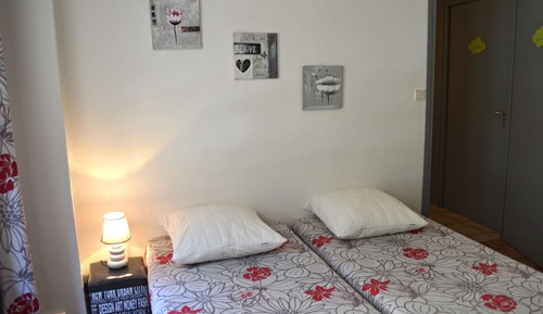Habitación estándar, baño compartido, vistas al jardín (Chambre de 4 personnes)