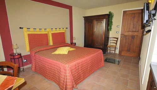 Habitación doble, vistas a la colina (Dolcetto)