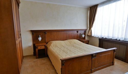 Habitación Confort con 1 cama doble o 2 individuales