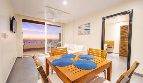 Apartamento exclusivo, 2 habitaciones, piscina privada, vistas al mar