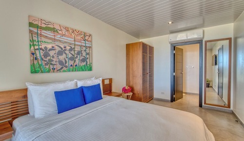 Apartamento exclusivo, piscina privada, vistas al mar
