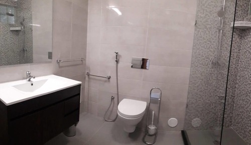 Habitación estándar con 2 camas individuales, balcón