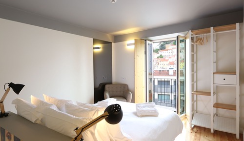 Apartamento familiar, 2 habitaciones, balcón, vistas a la ciudad