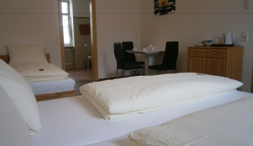 Habitación triple Confort, no fumadores, baño privado